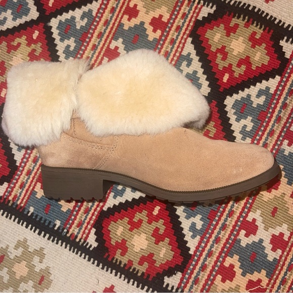 SUADE UGG BOOTS WITH BUCKLE - Picture 3 of 9